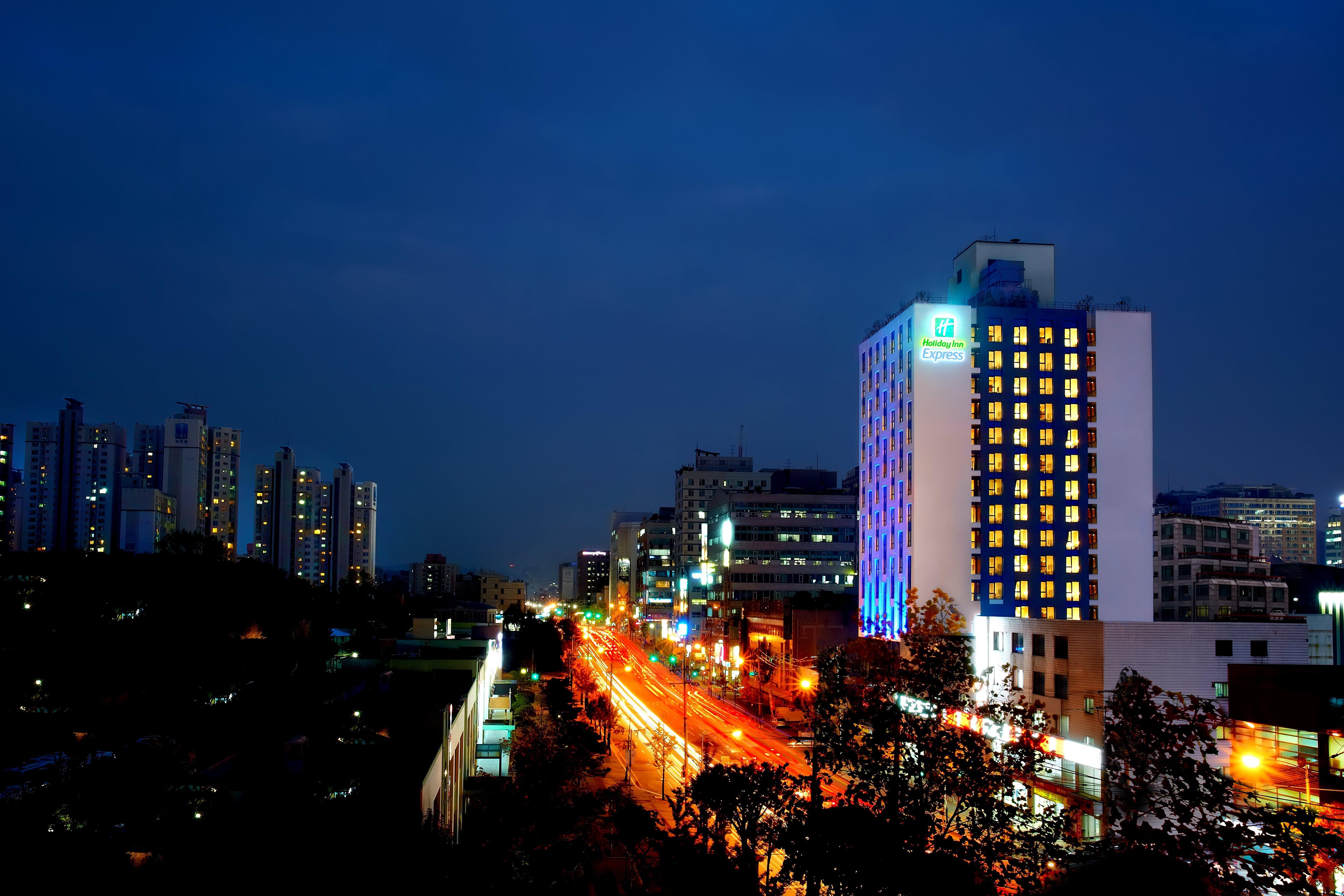 Holiday Inn Express Suwon Ingye, An Ihg Hotel Exterior foto